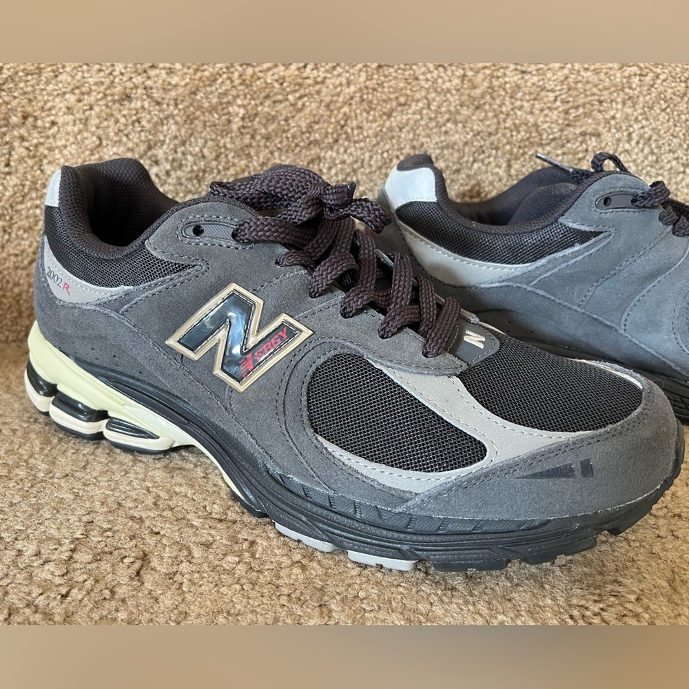New balance 2002r brand new